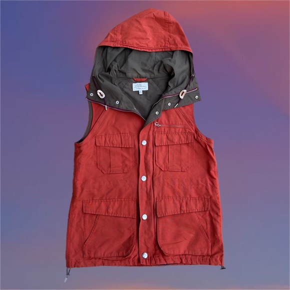 L.L. Bean Anorak Womens Sz 2 XS with zip off sleeves - converts to hooded vest - Picture 2 of 10